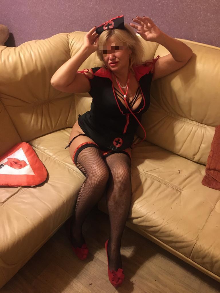 Проститутка Питера Тамара с 2 размером груди предлагает интим услуги у метро Площадь Александра Невского  +7(981)193-28-94 