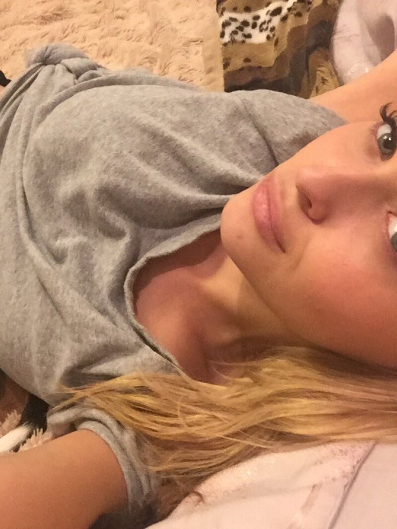 Проститутка Питера Наира с 1 размером груди предлагает интим услуги у метро Площадь Ленина  +7(981)002-14-54 