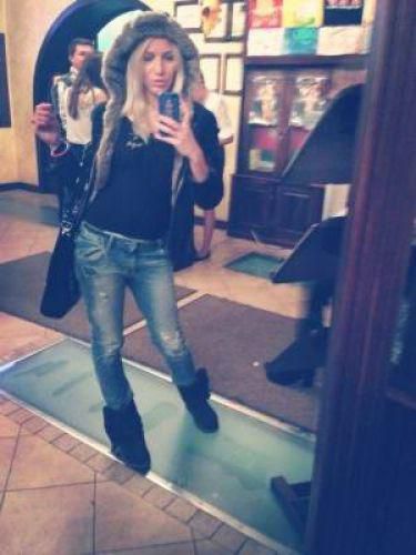 Проститутка Питера Каролина с 3 размером груди предлагает интим услуги у метро Старая Деревня  +7(931)366-28-01 